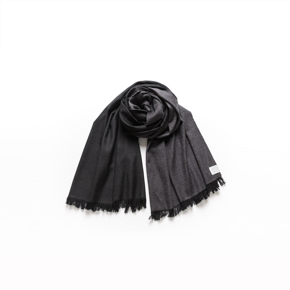 フェザーシルクウールストールL (チャコールグレー×ブラック)